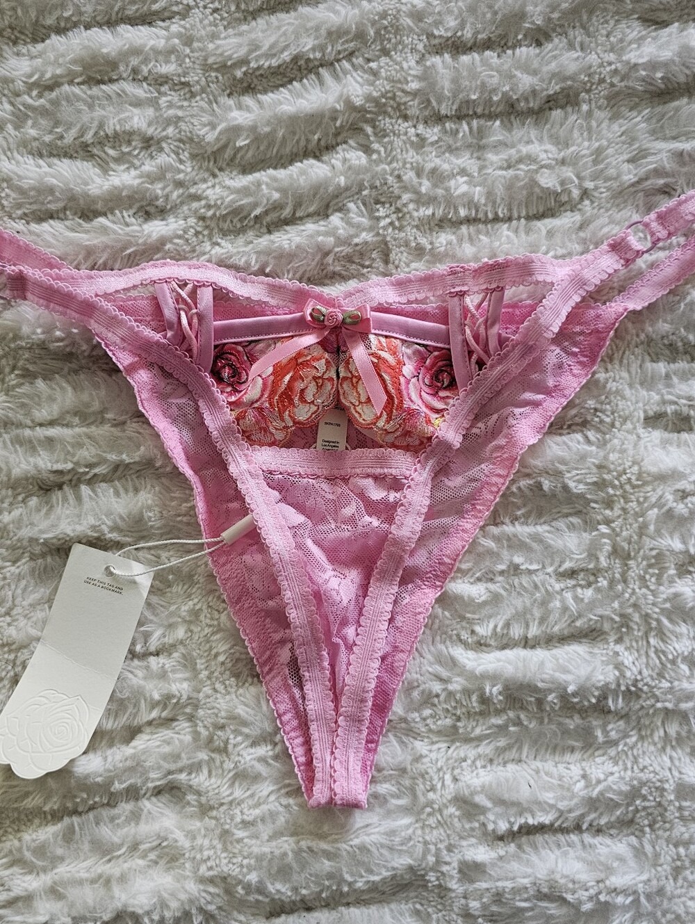 For Love And Lemons Needle Point Roses Set Small - Picture 8 of 15